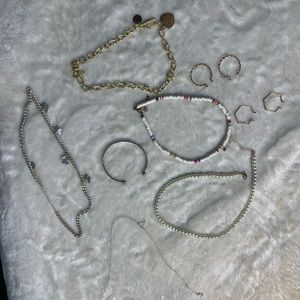 Jewelry bundle ( trending style jewelry)